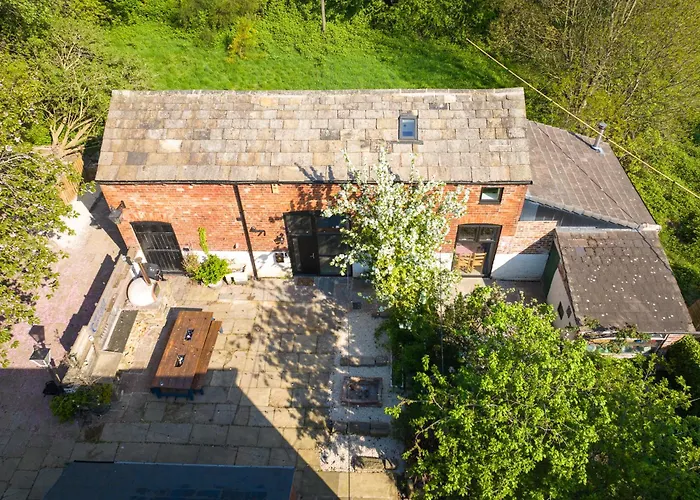 Luxury Escape With Cinema, Pool Table & Darts *