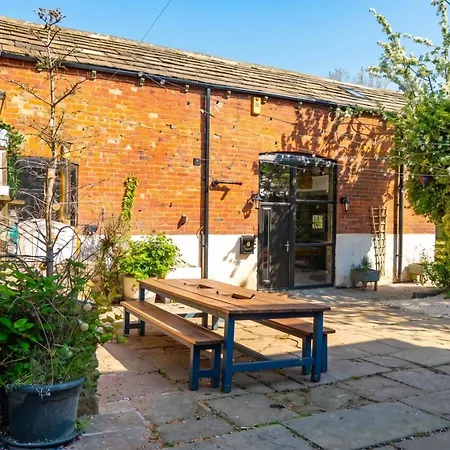 Holiday home Luxury Escape With Cinema, Pool Table & Darts *