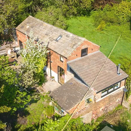 Holiday home Luxury Escape With Cinema, Pool Table & Darts