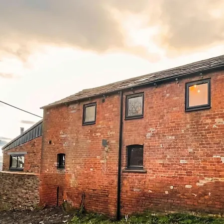 Luxury Escape With Cinema, Pool Table & Darts Holiday home Leeds (West Yorkshire)