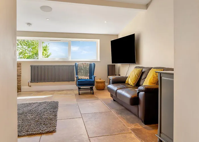 Holiday home Luxury Escape With Cinema, Pool Table & Darts