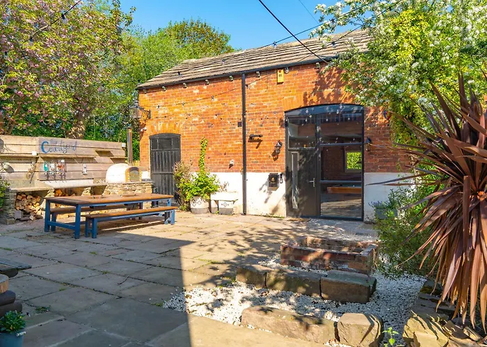 Luxury Escape With Cinema, Pool Table & Darts Holiday home