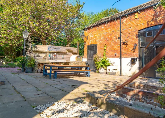 Luxury Escape With Cinema, Pool Table & Darts * Leeds (West Yorkshire)