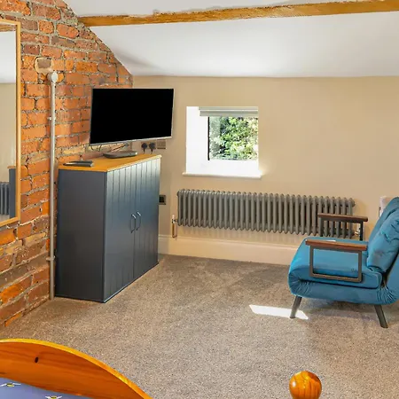 Luxury Escape With Cinema, Pool Table & Darts * Leeds (West Yorkshire)